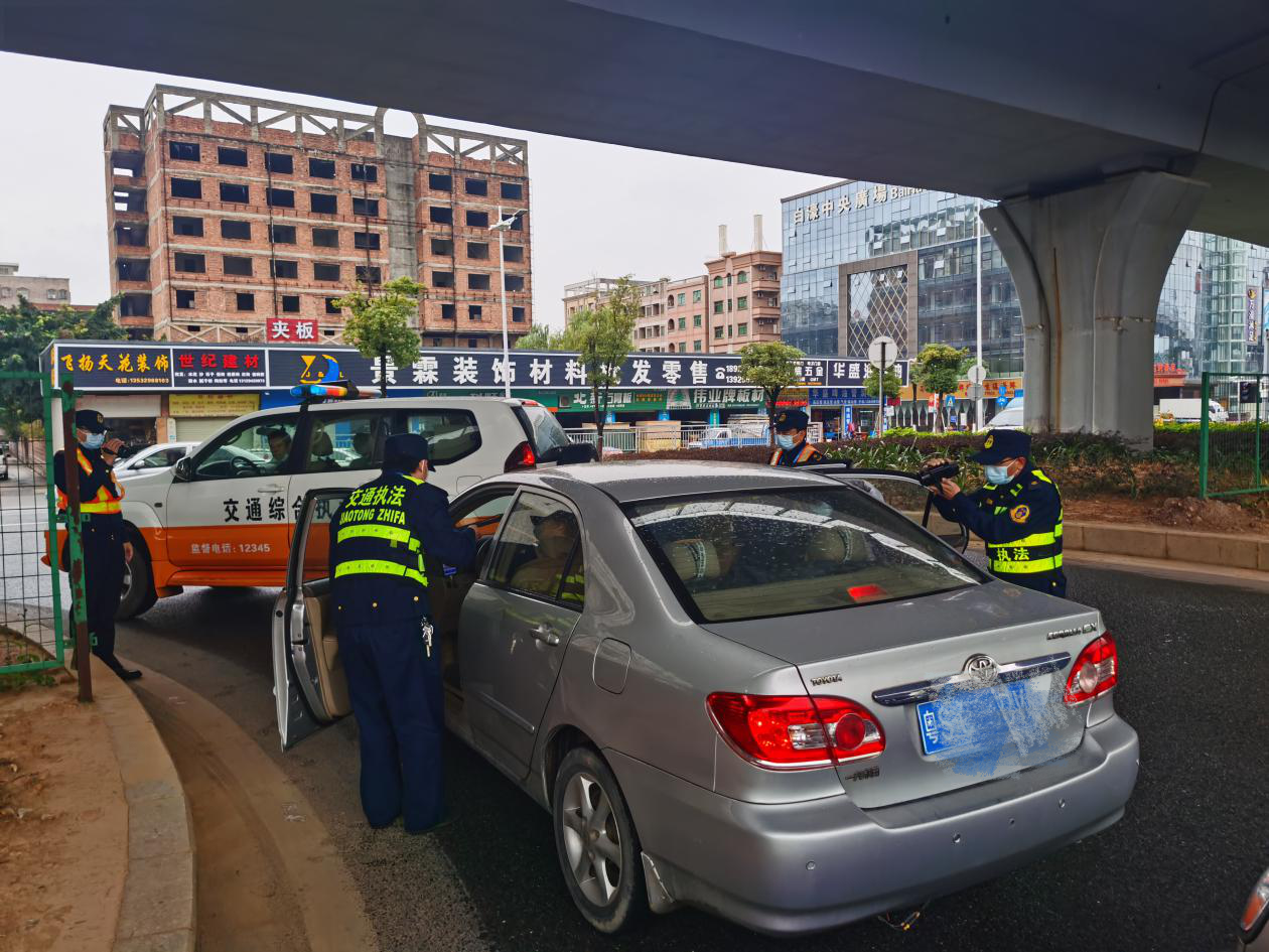 保障乘客出行安全交通運輸部門嚴查網約車及其平臺違法運營亂象